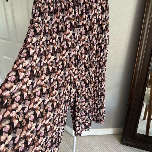 Vince multicolor, pleated cropped pants, size large - Picture 3 of 14